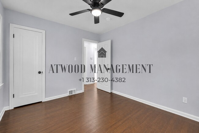 Building Photo - This beautifully updated 3-bedroom, 1-bath single-family home is ready for move-in!