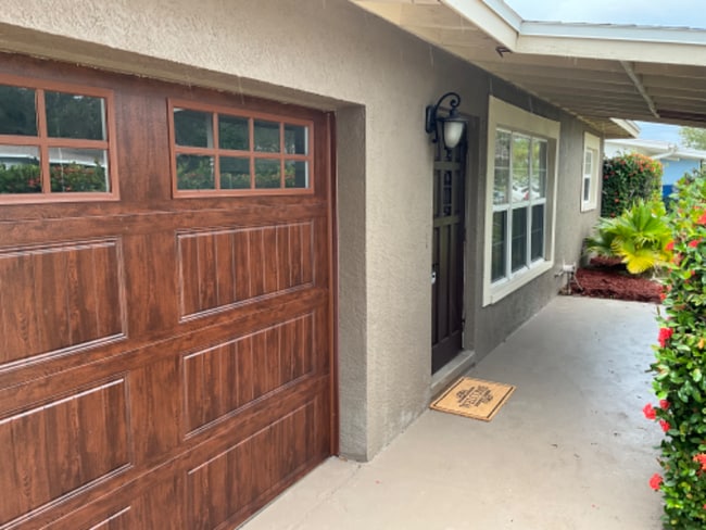 Building Photo - 10781 57th Ave N