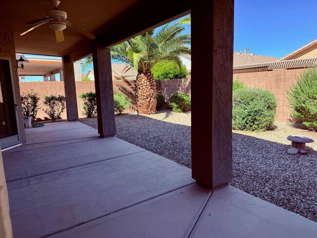 Building Photo - 18252 W Buena Vista Dr