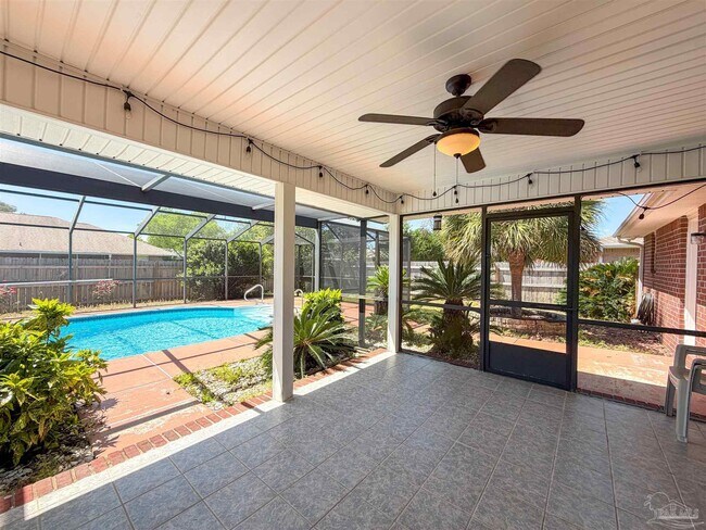 Building Photo - 3977 High Bridge Dr