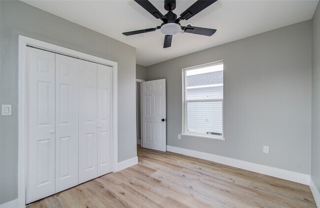 Building Photo - 114 S Iowa St