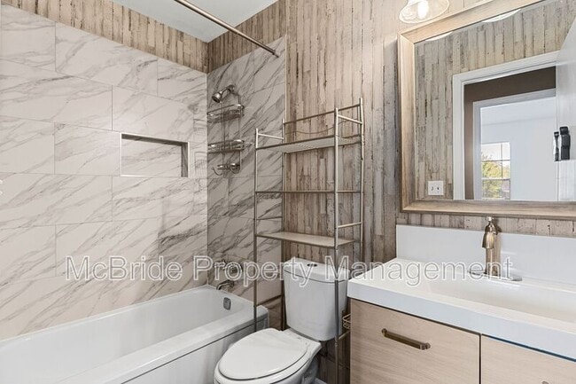 Building Photo - 3615 Goldfinch Dr