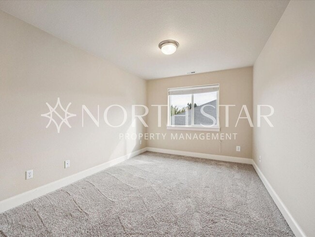 Building Photo - Tuscan Hills Traditional in Happy Valley