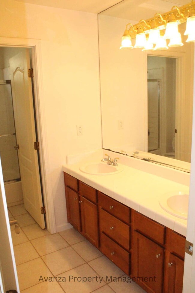 Building Photo - Home for Rent