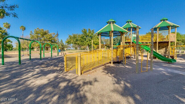 Building Photo - 36071 Seville Dr