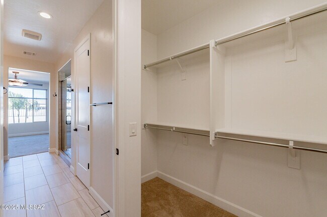 Building Photo - 39548 S Summerwood Dr