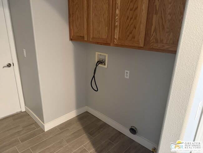 Building Photo - 12385 Sumac Dr