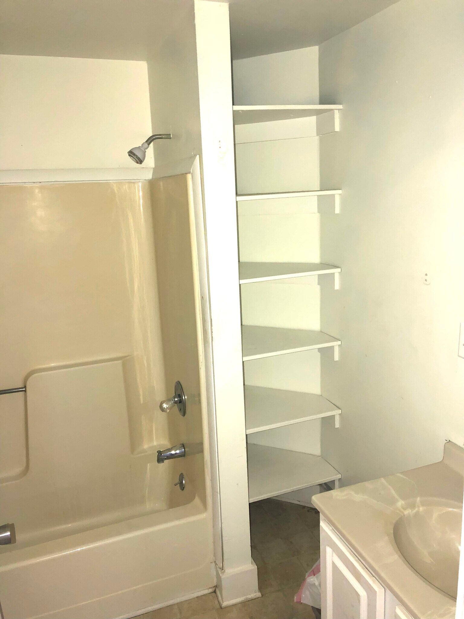 Building Photo - 713 E Michigan St