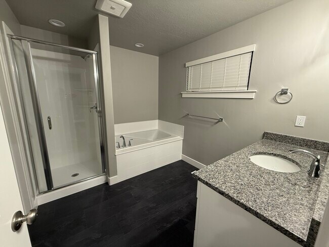 Building Photo - 2255 S 1120 W