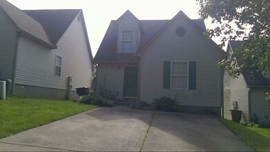 Building Photo - Nice 2 bedroom 2 bath home