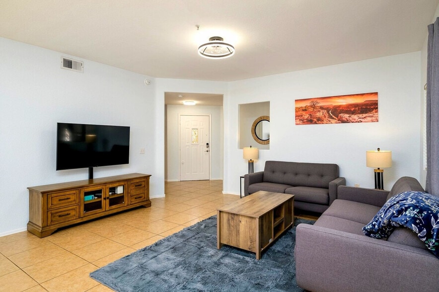 Building Photo - 9455 E Raintree Dr