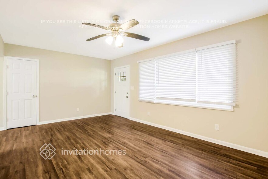 Building Photo - 2740 Bonnybrook Dr SW