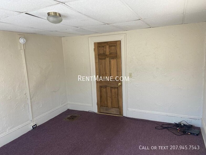 Building Photo - 133 Essex St