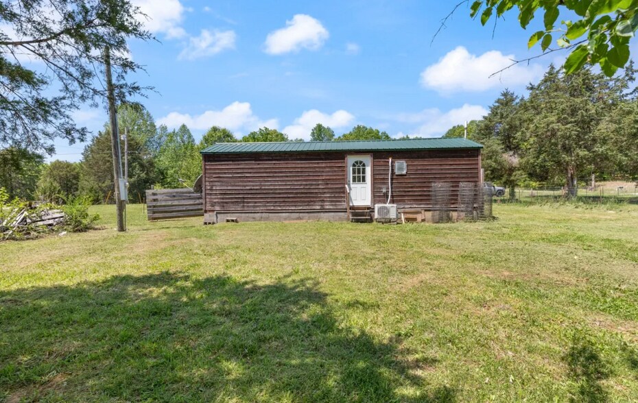 Building Photo - 10931 Beechcraft Rd