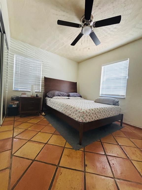 Building Photo - 1913 Riverside Dr