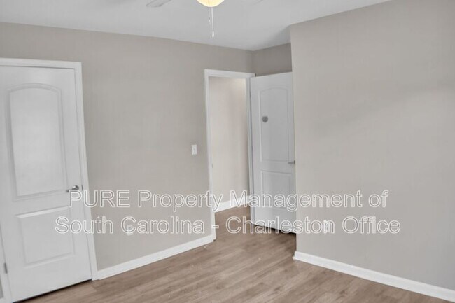 Building Photo - 110 Train Dr