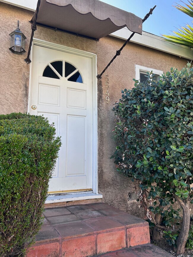 Building Photo - 5549 Costello Ave