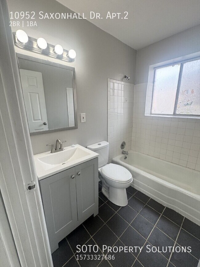 Building Photo - 10952 Saxonhall Dr