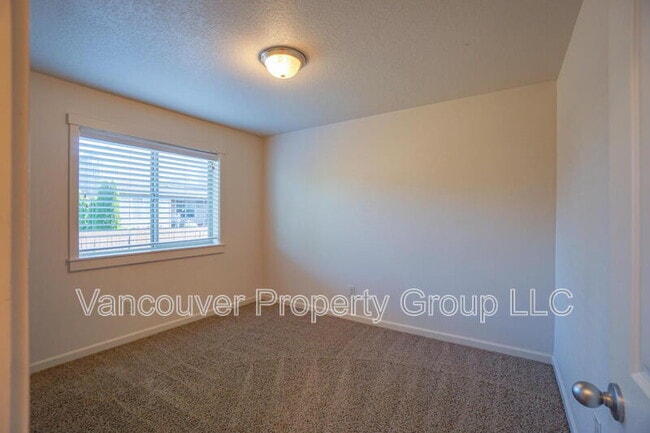 Building Photo - 4013 N Pioneer Canyon Dr