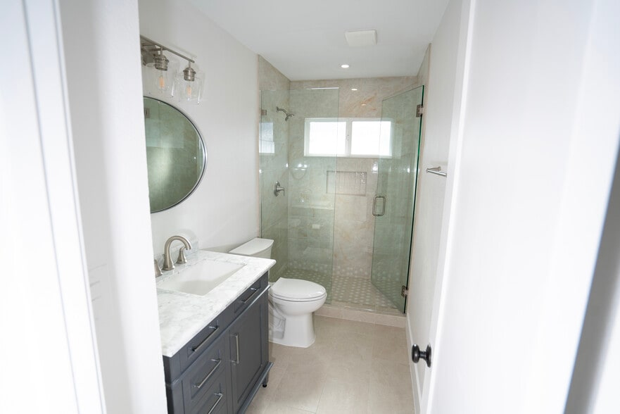 Building Photo - 522 17th St