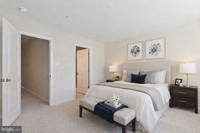 Building Photo - 344 Ensemble Wy