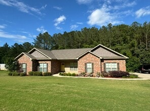 Building Photo - Parrish Place Subdivision!   4 BEDROOMS!!!!