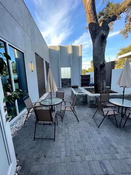 Building Photo - 415 4th Ave SW