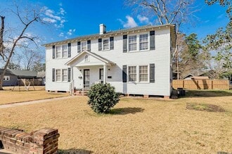 Building Photo - 644 St Landry St