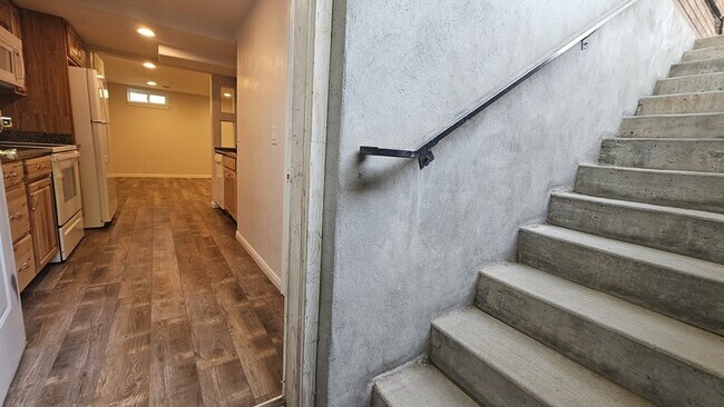 Building Photo - 512 E 5900 S