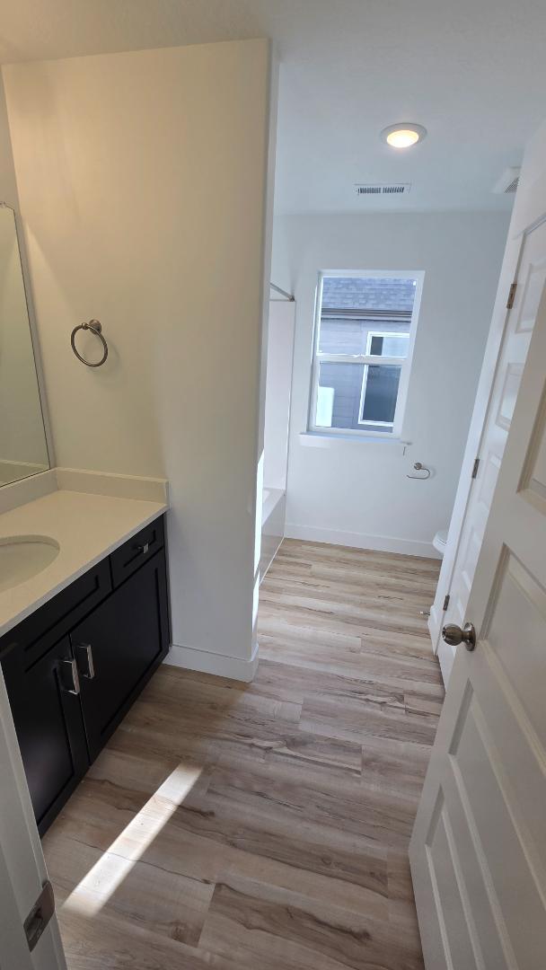 Building Photo - 1005 N 3620 W