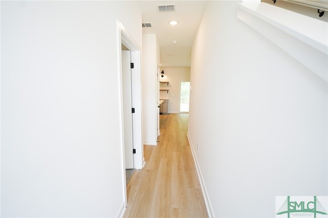 Building Photo - 134 Kingswood Ter