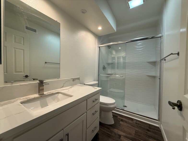 Building Photo - 6917 Pear Tree Dr