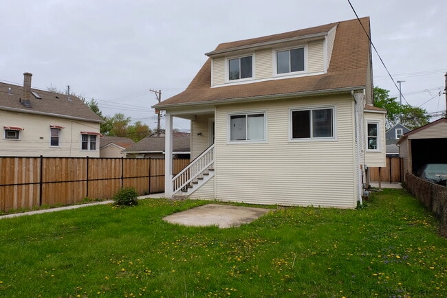 Building Photo - 3455 N Keating Ave