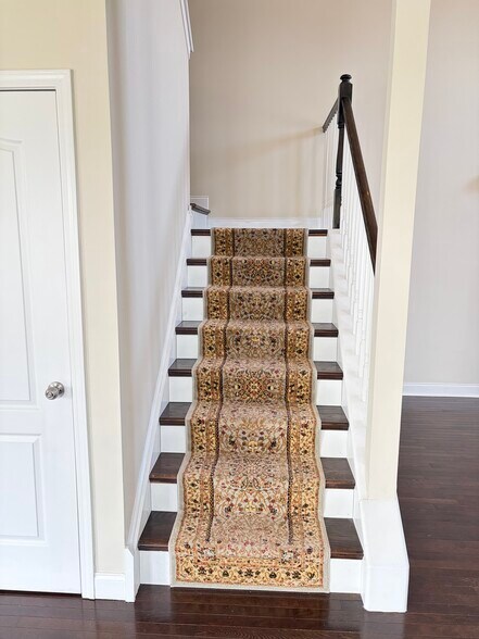 Building Photo - 6137 Valley Forge Dr