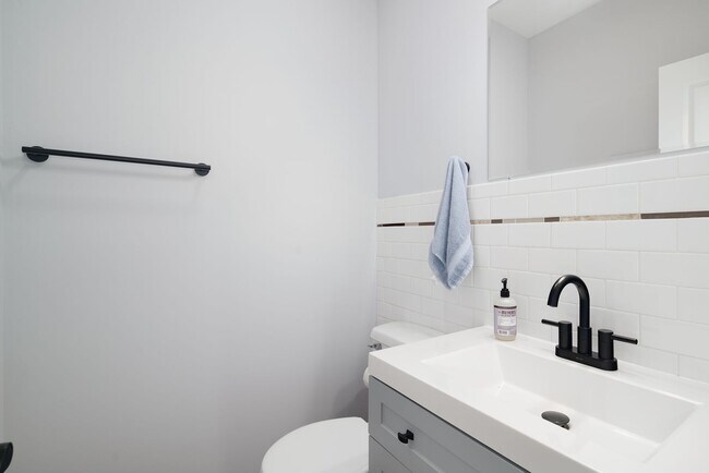 Building Photo - Four Bed Olde Kensington/Fishtown Home