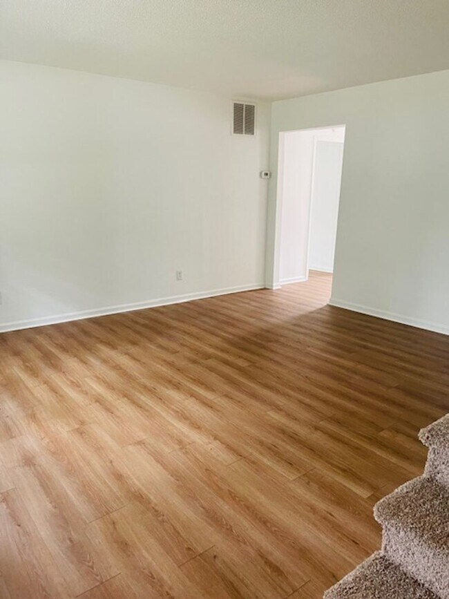 Building Photo - VIRGINIA BEACH - OCEANFRONT FOR RENT!