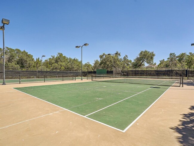 Building Photo - 334 Blazing Star Dr