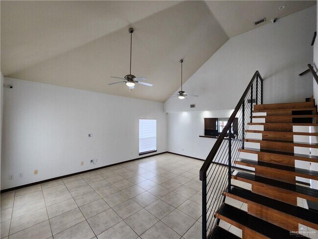 Building Photo - 33 Grayson Ave