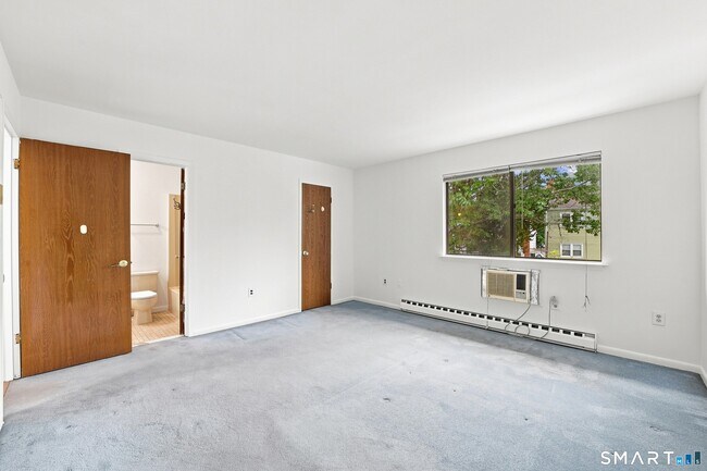 Building Photo - 50 Alvord Ln