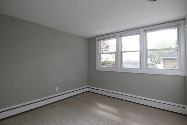 Building Photo - 1 Bedroom | 1 Bath - Audubon, NJ