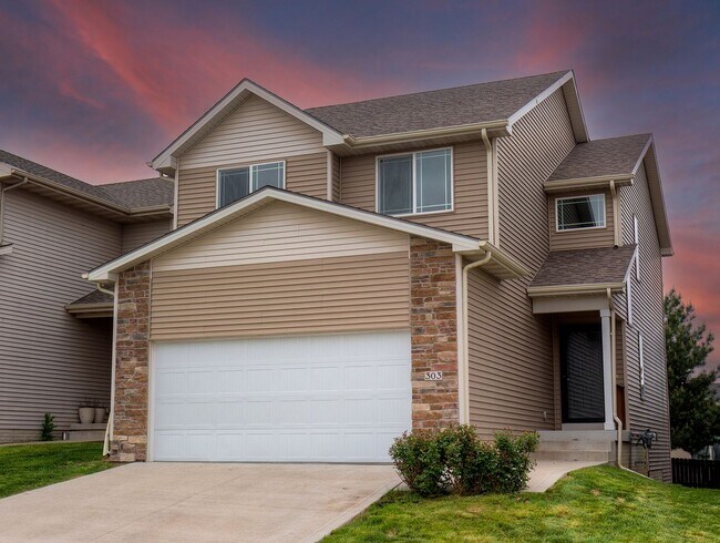 Building Photo - Perfect Single Family Home in Norwalk
