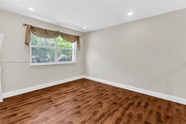 Building Photo - 10766 Crescendo Cir