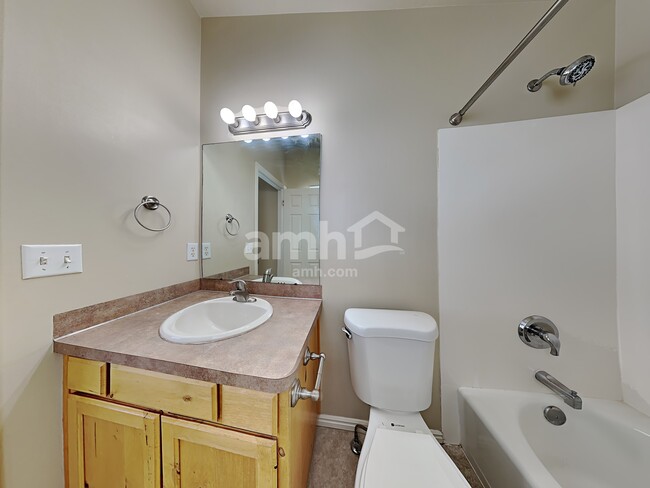 Building Photo - 3795 W 850 S