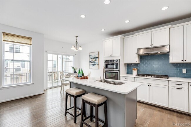 Building Photo - 2769 Ashcombe Dr.