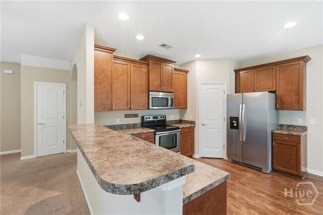Building Photo - 380 Summer Hill Way
