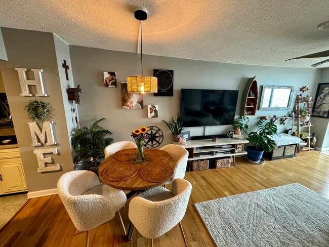 Building Photo - 236 N Derby Ave