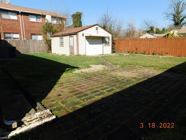 Building Photo - 3 br, 1.5 bath House - 1020 E Leicester Ave