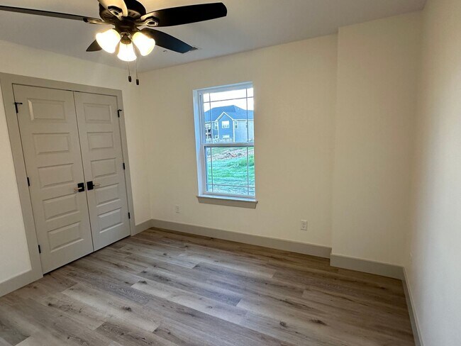 Building Photo - NEW CONSTRUCTION 5 Bed 3 Bath w/ Walk Out Basement Waynesville School District