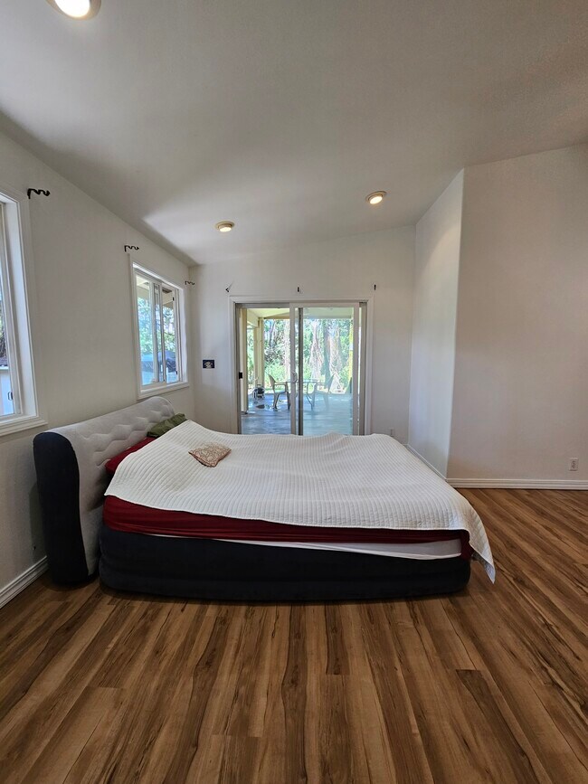 Building Photo - 15-1817-1817 14th Ave