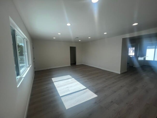 Building Photo - 7317-7321 Garden Grove Avenue